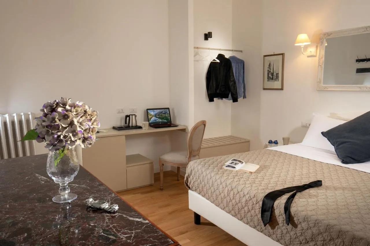 Domus Serafino Bed & Breakfast Rome Guest house